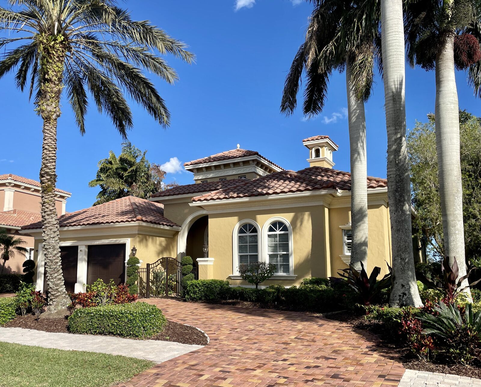Property Photo:  231 SE Bella Strano  FL 34984 