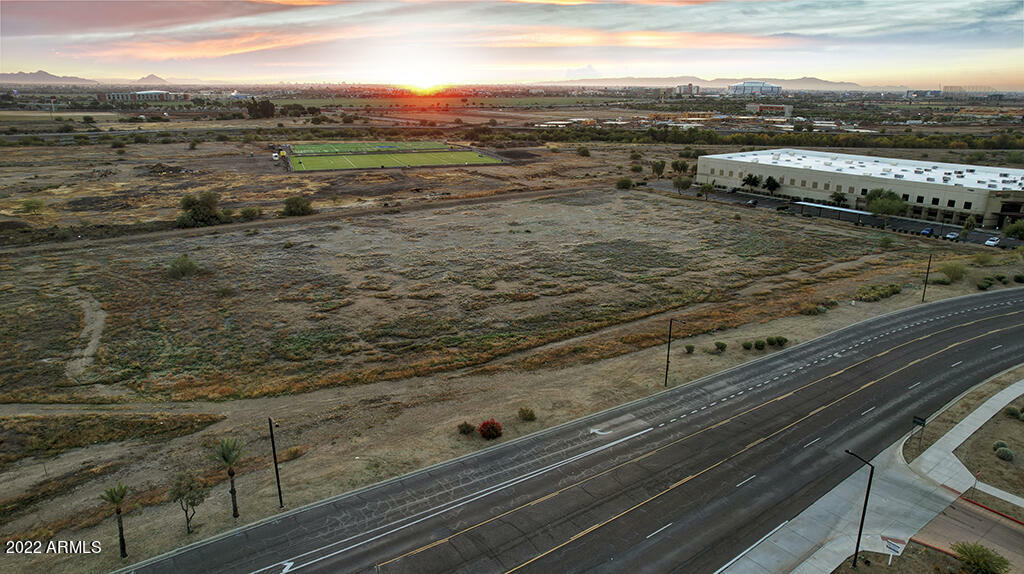 Property Photo:  7915 N Glen Harbor Boulevard  AZ 85307 