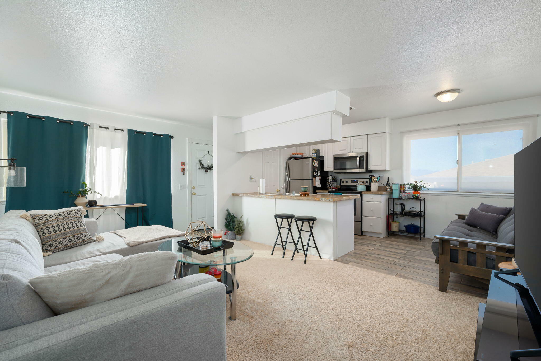 Property Photo: 72603 Edgehill Drive 4 CA 92260