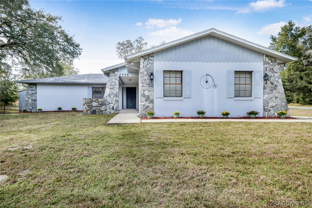 Property Photo:  8968 N Amboy Drive  FL 34433 