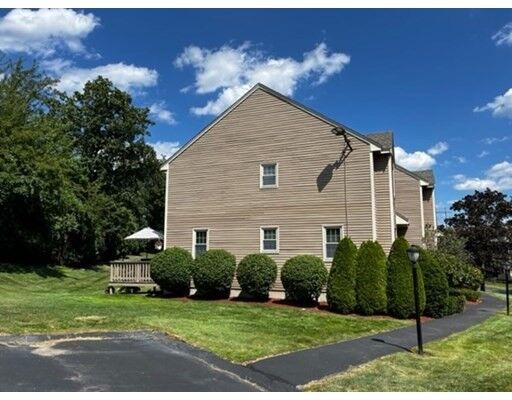Property Photo: 45 Washington St 17 MA 01844