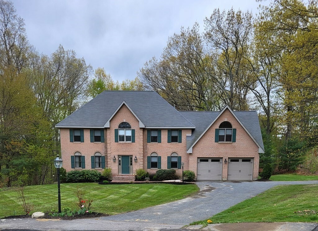 Property Photo: 29 Morningside Dr MA 01545