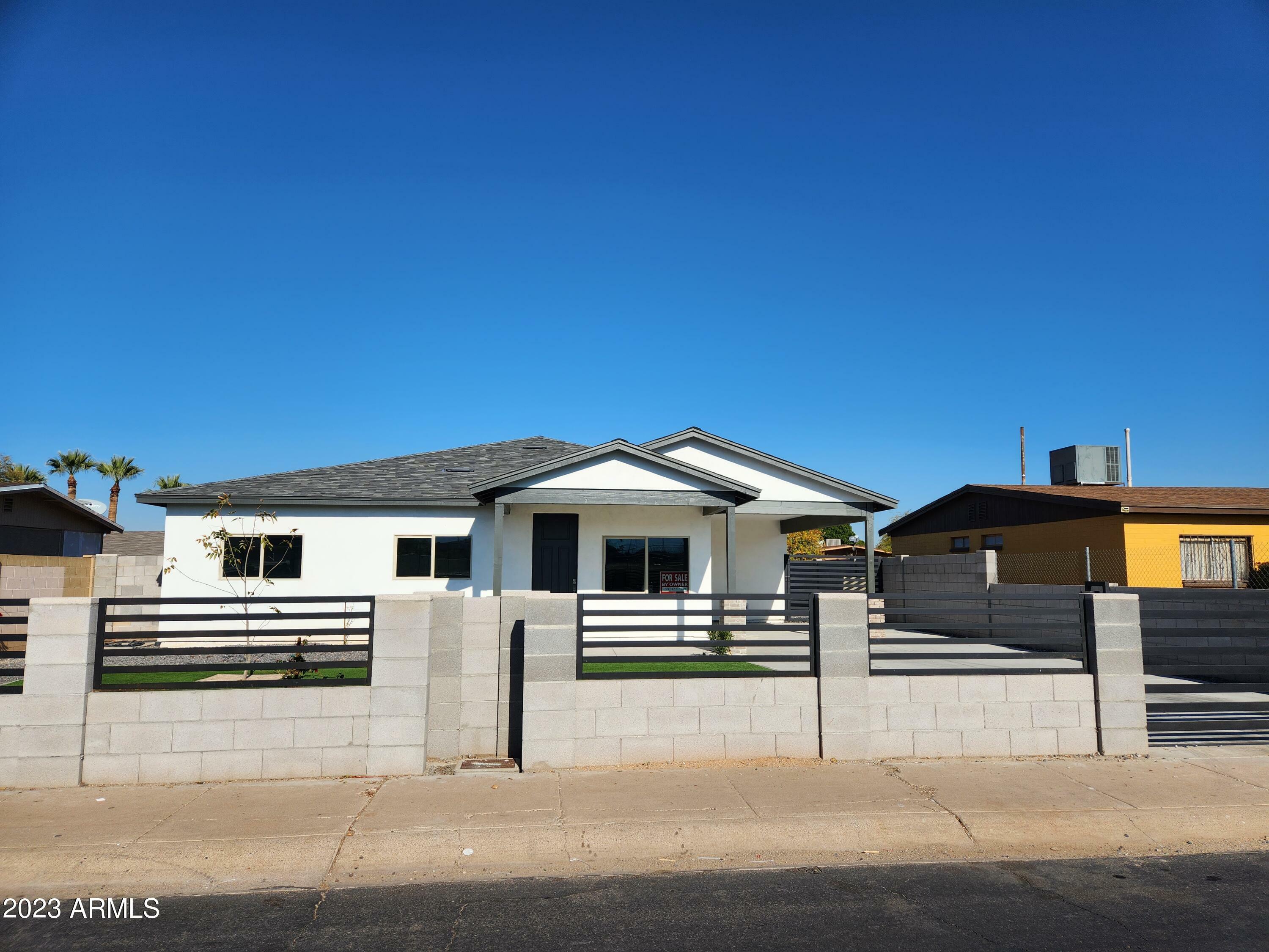 Property Photo:  1712 W Hidalgo Avenue  AZ 85041 