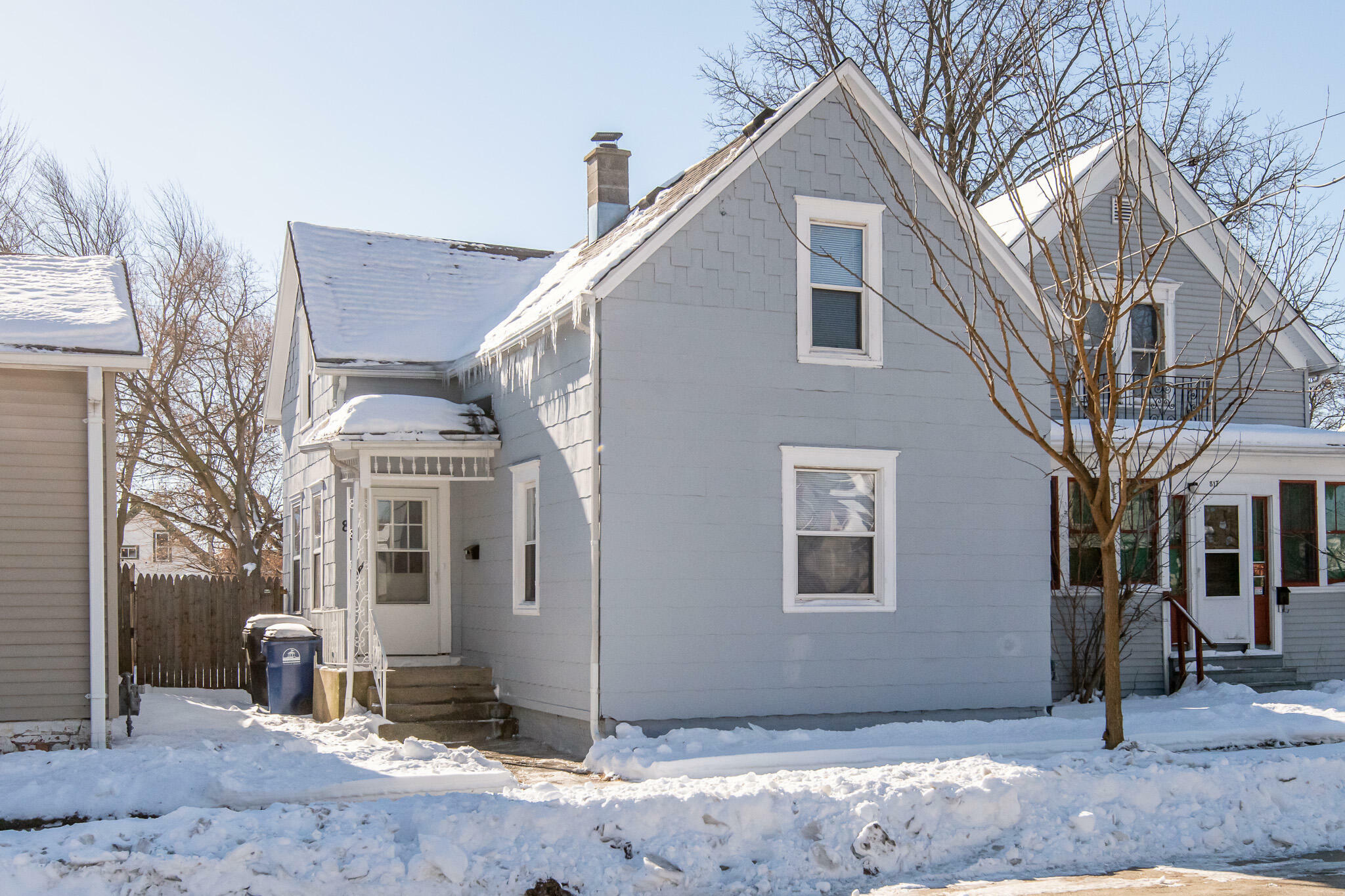 Property Photo: 811 Hagerer St WI 53402