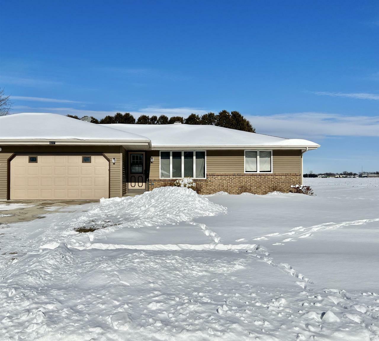 Property Photo:  4107 Mackinac Dr 1  WI 53546 