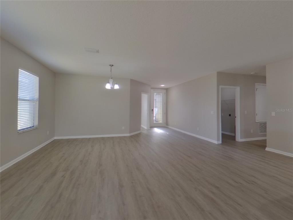 Property Photo: 2907 Casabella Drive FL 34744