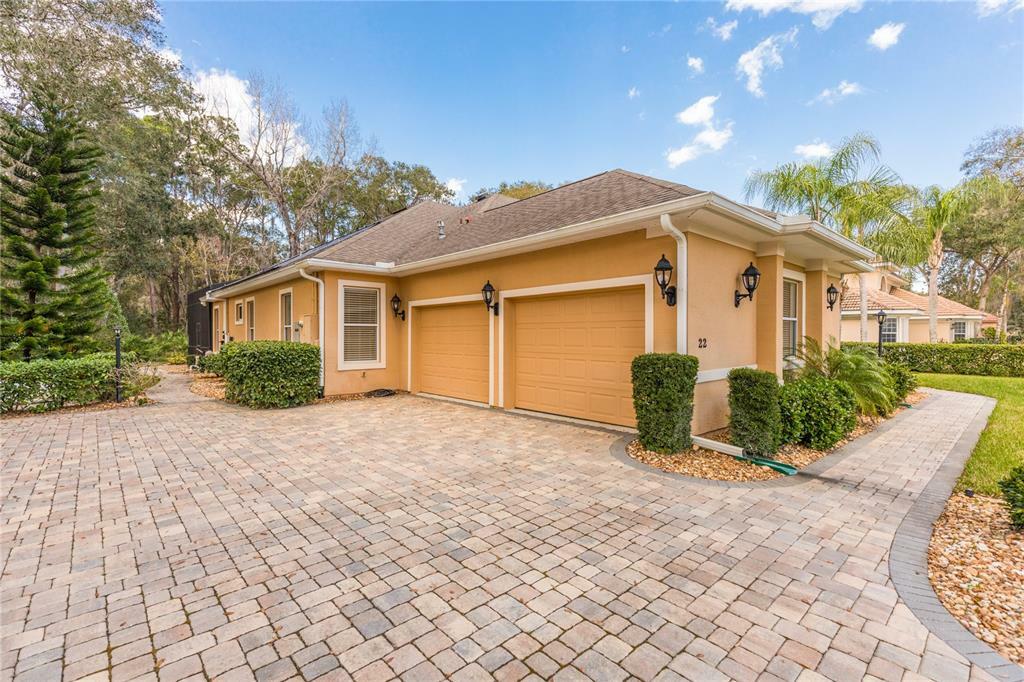 Property Photo:  22 Clementina Court  FL 32137 