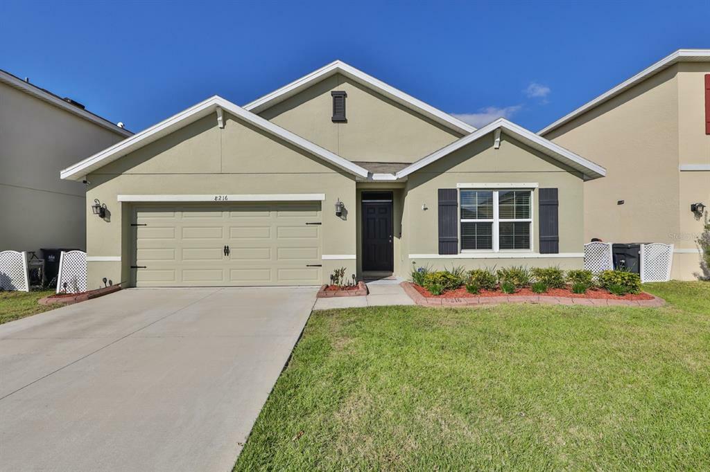 Property Photo:  8216 Bilston Village Lane  FL 33534 