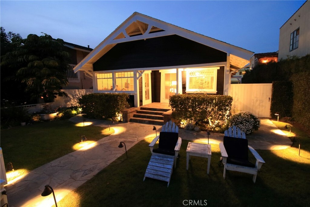 Property Photo:  3513 East 2nd Street  CA 90803 