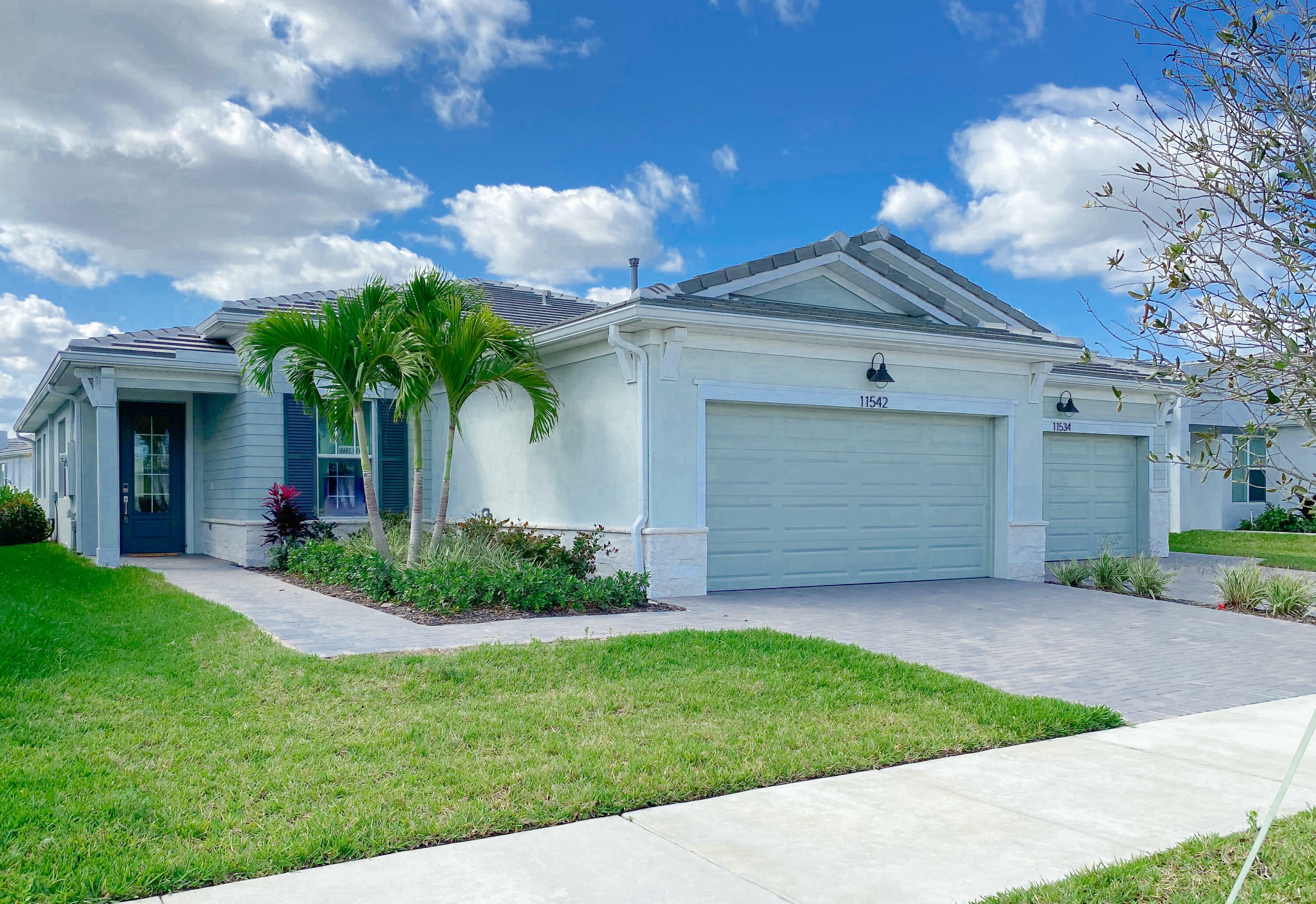 Property Photo:  11542 SW Viridian Boulevard  FL 34987 