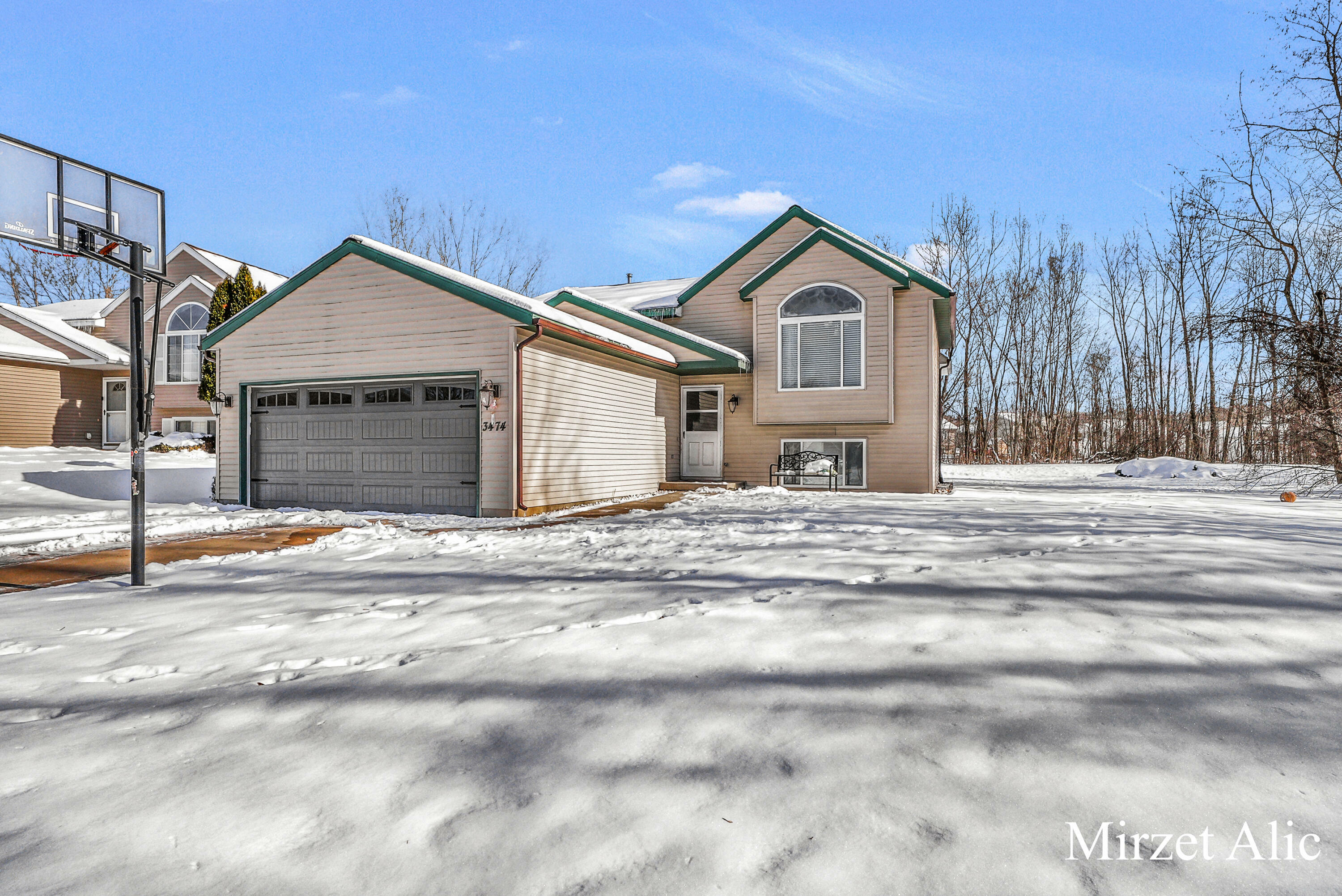 Property Photo:  3474 Queenston Drive SE  MI 49512 