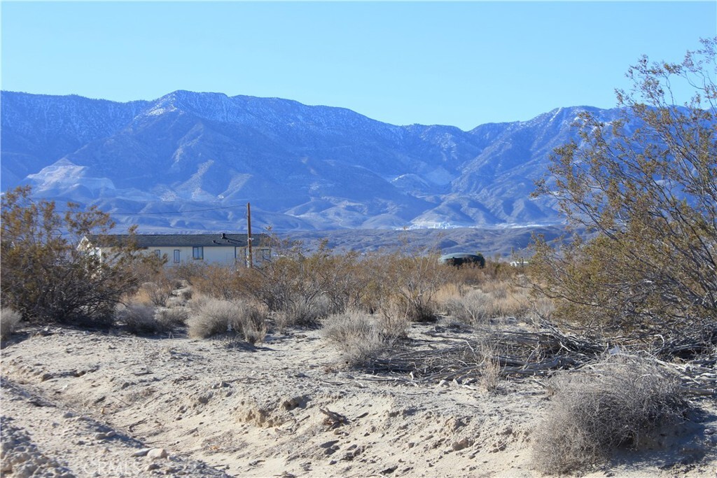 Property Photo: 36071 Fairlane Road CA 92356
