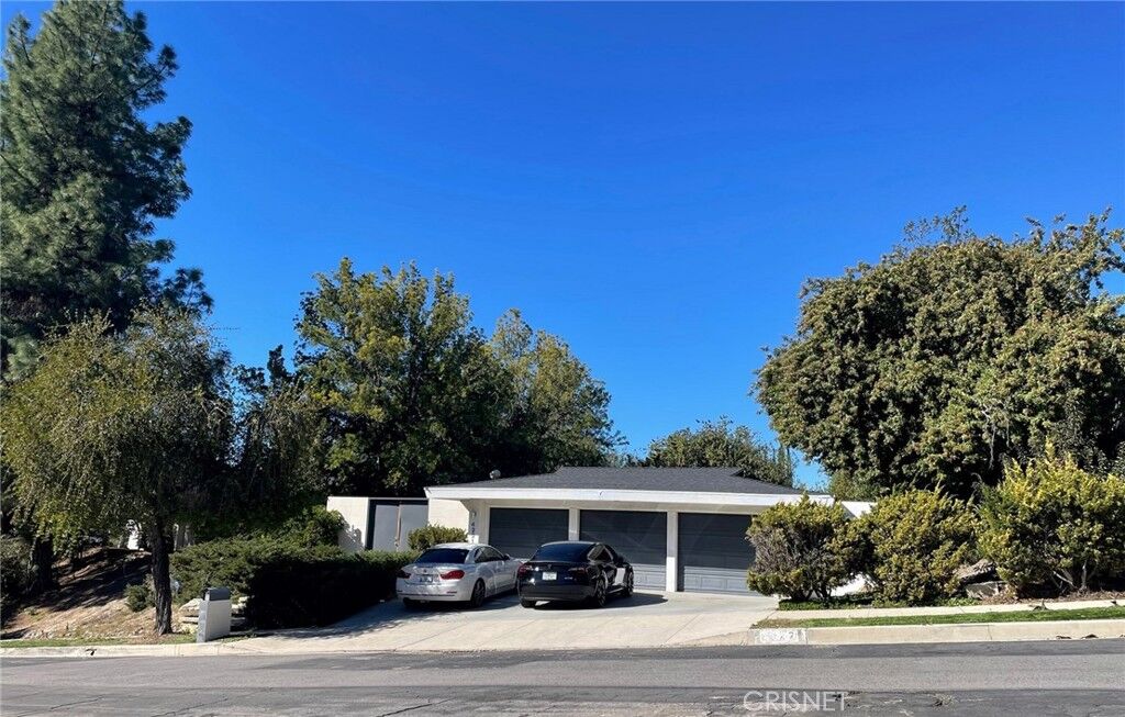 Property Photo:  4221 Grimes Place  CA 91316 