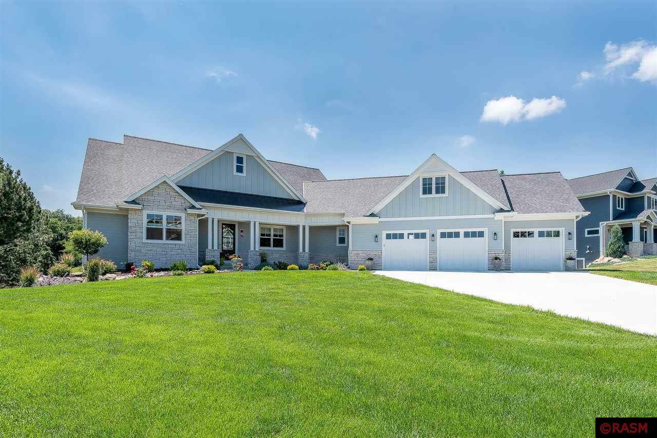 Property Photo: 1005 Applewood Court MN 56001