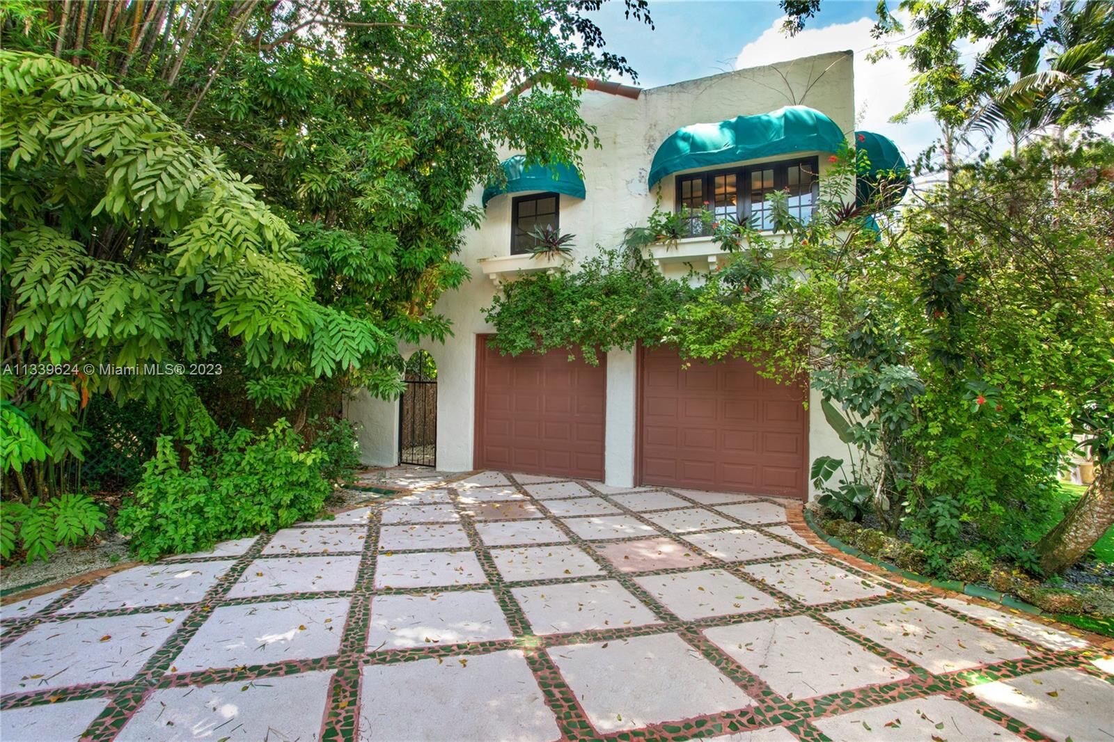 Property Photo: 1128 Almeria Ave Guesthouse FL 33134