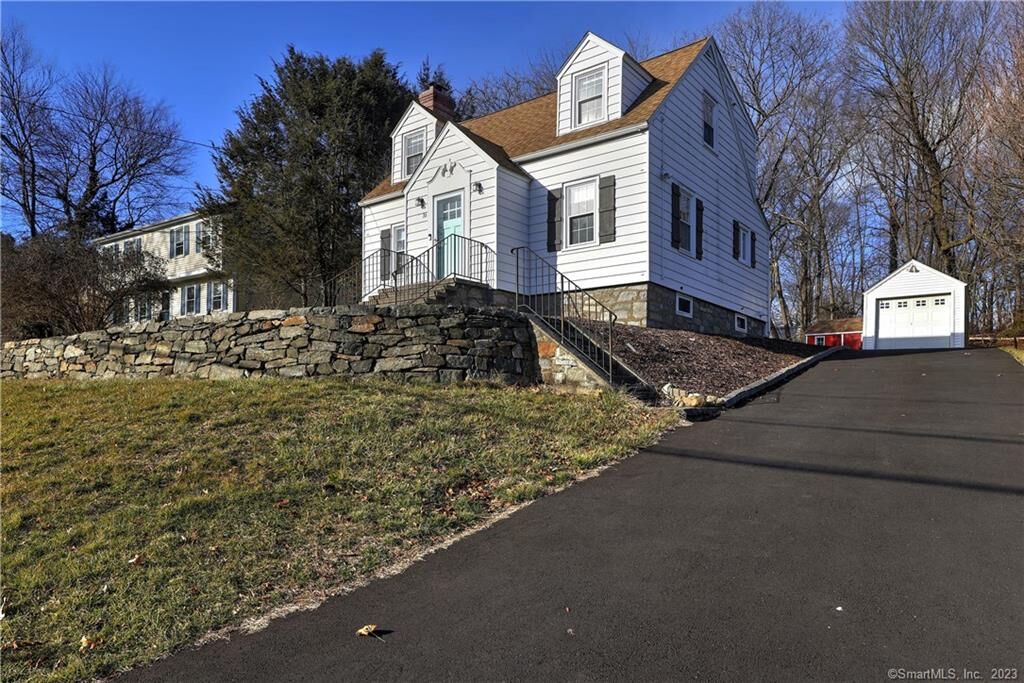 Property Photo: 36 Beardsley Parkway CT 06611