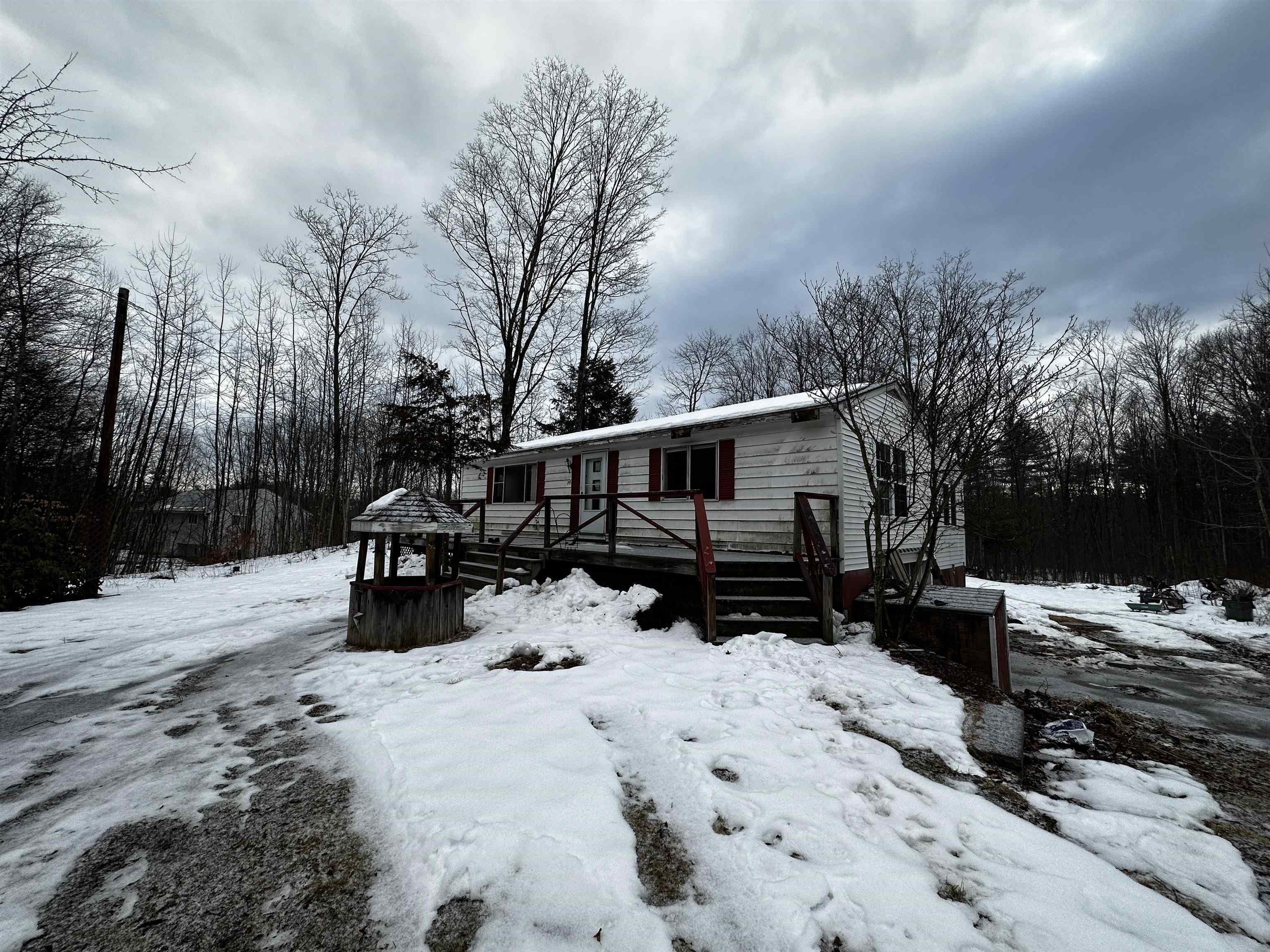 Property Photo:  245 Fremont Road  NH 03873 