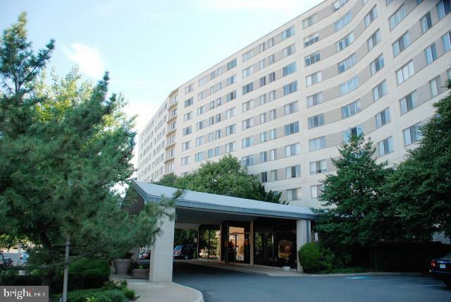 Property Photo: 1200 N Nash Street 508 VA 22209