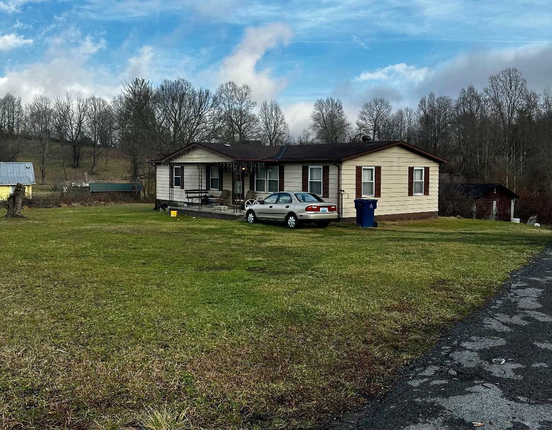 525 South 35th Street  Middlesboro KY 40965 photo