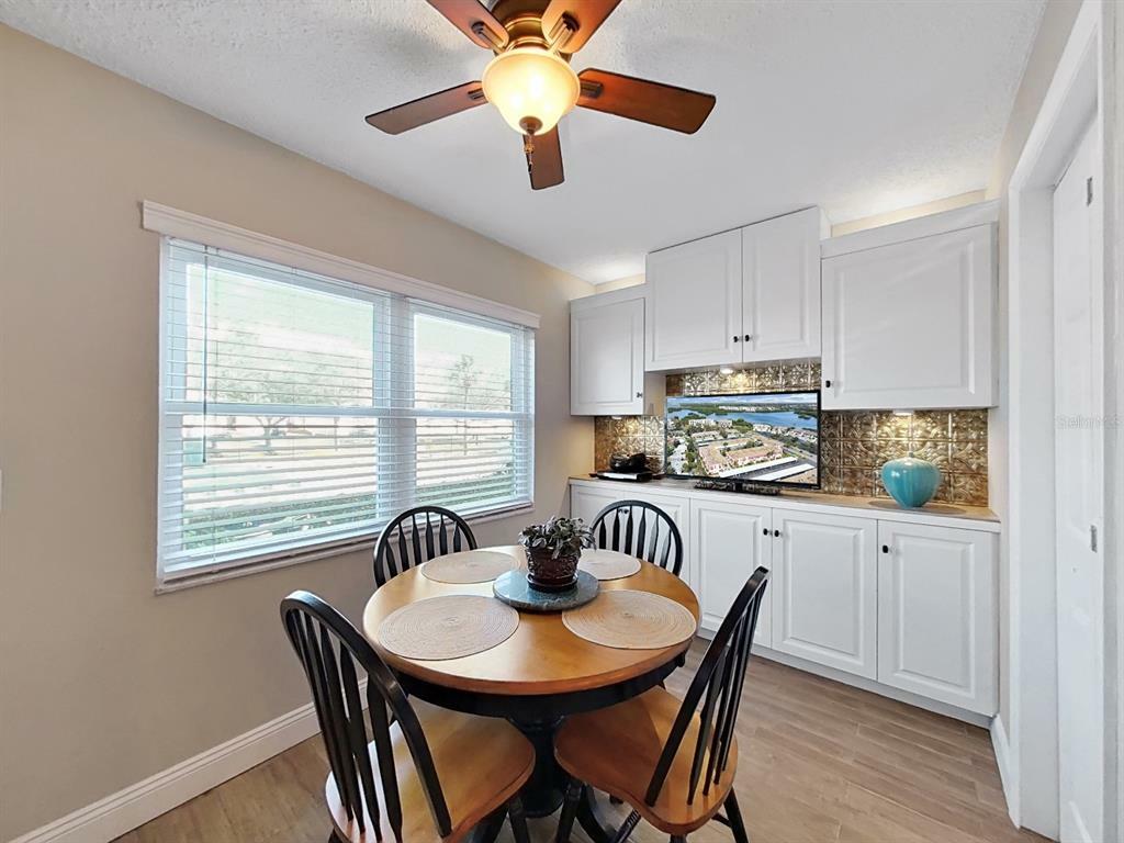 Property Photo: 10033 64th Avenue N 11 FL 33708