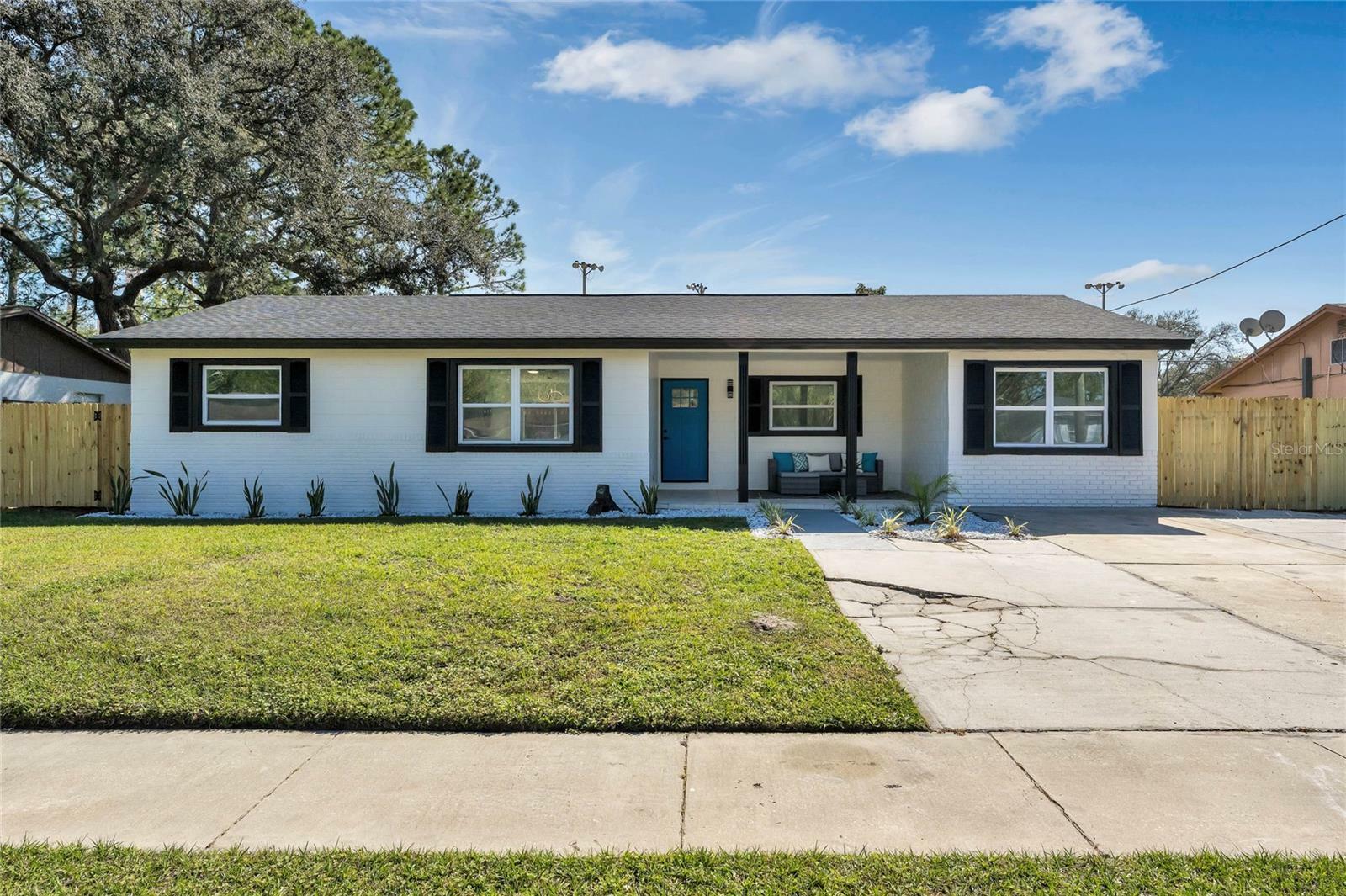 Property Photo: 105 Sage Street FL 32714