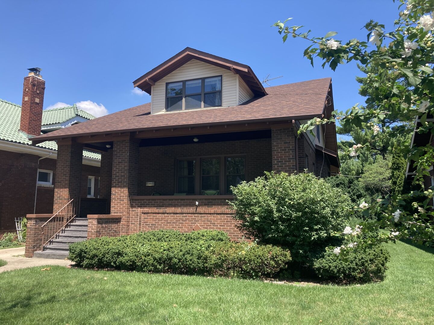 Property Photo:  1304 E Prairie Avenue  IL 60016 