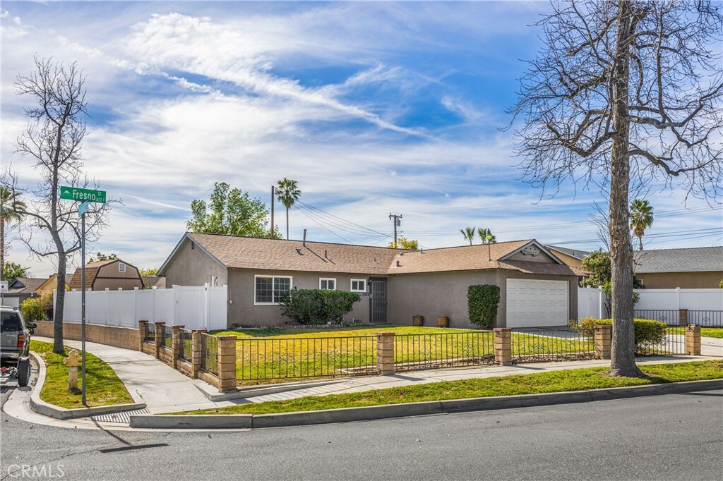 Property Photo:  1332 E Fresno Street  CA 91764 