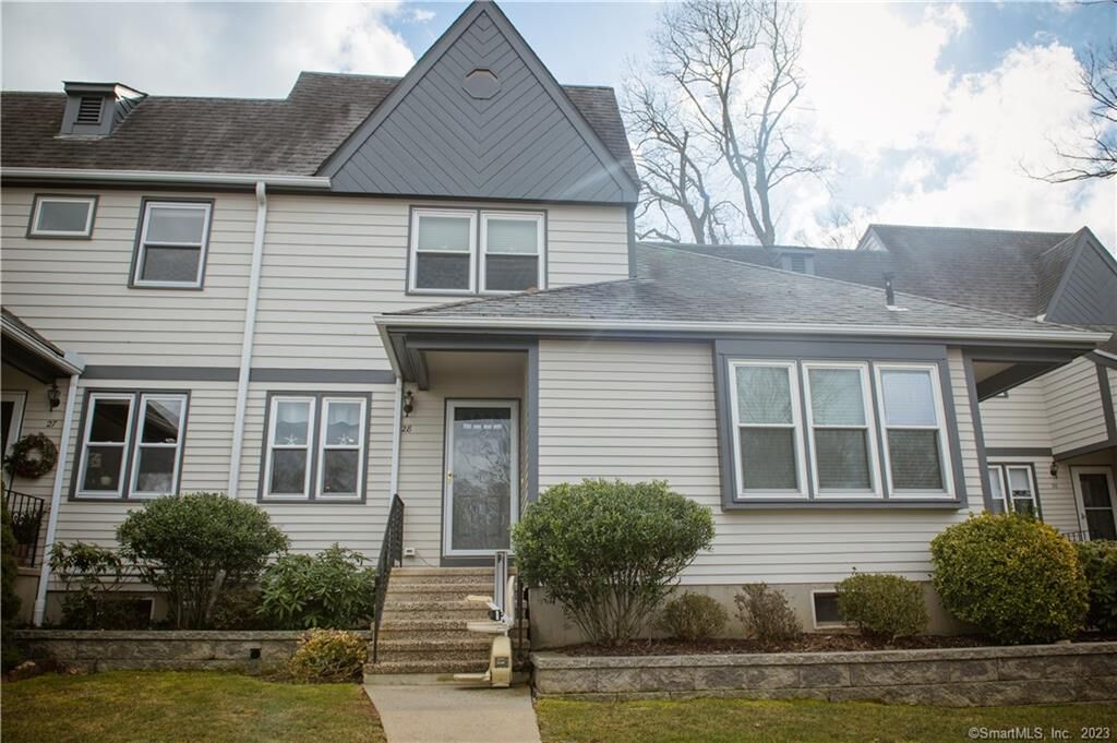 Property Photo: 124 South Montowese Street 28 CT 06405