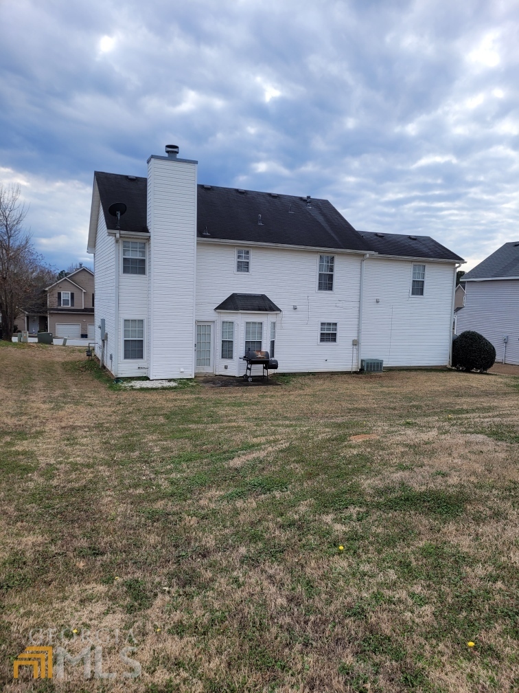 Property Photo: 1096 Misty Meadows Crossing GA 30228