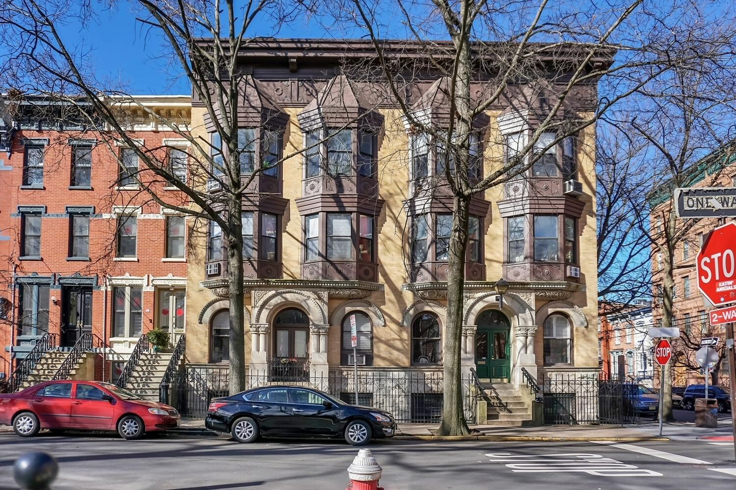 Property Photo:  48-50 West Hamilton Pl 1  NJ 07302 