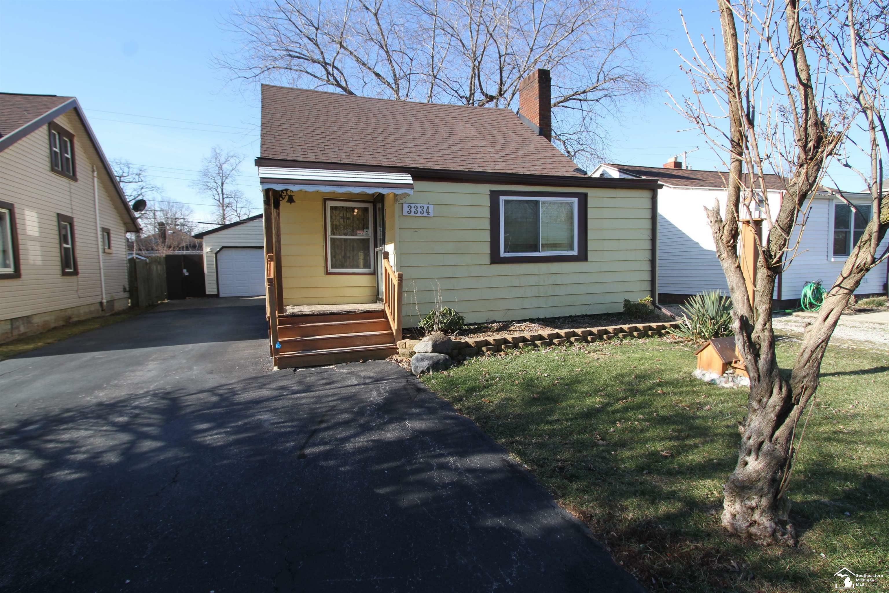 Property Photo:  3334 Lawndale  MI 48162 