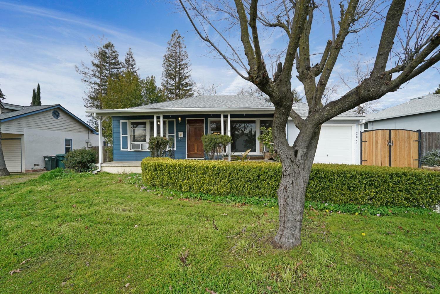 Property Photo:  2571 Louisiana Street  CA 95821 