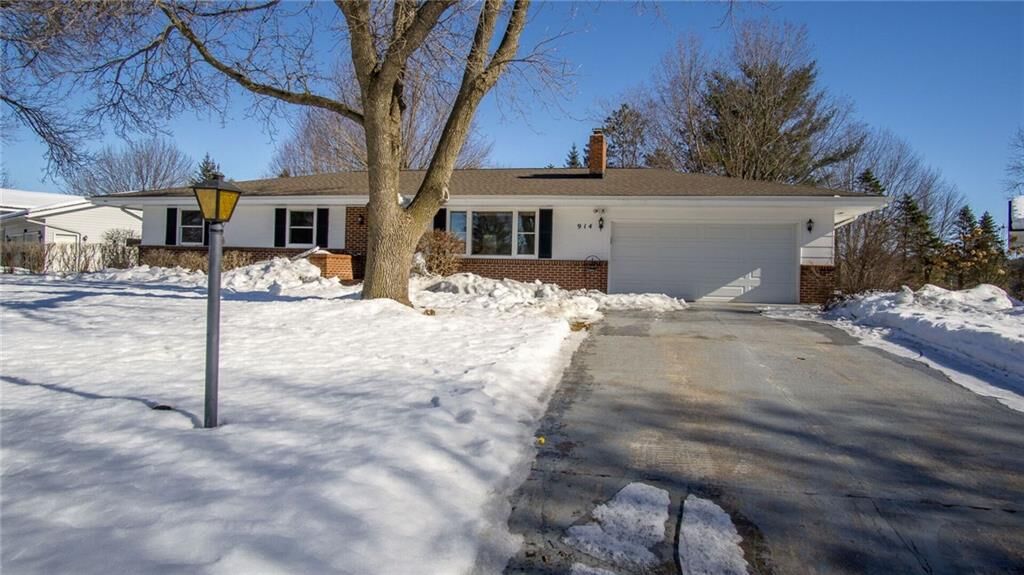 Property Photo:  914 Ballentine Road  WI 54751 