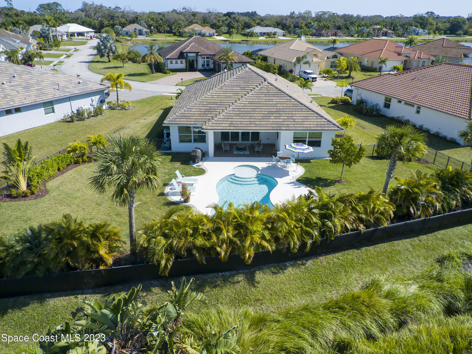 Property Photo: 1125 Camelot Way FL 32966
