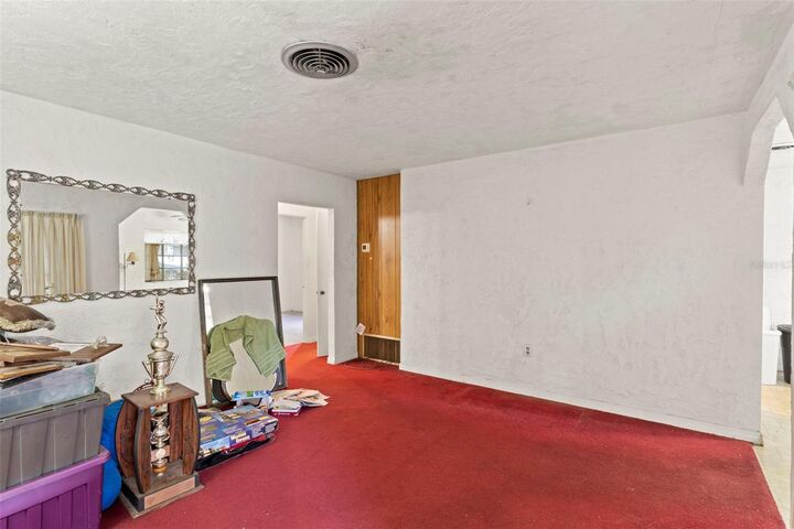 Property Photo: 210 Kent Avenue FL 32805