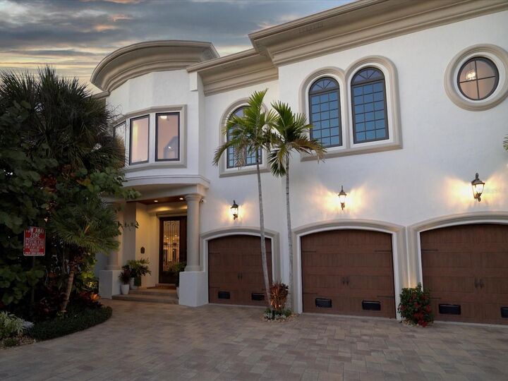 Property Photo: 2 18th Avenue FL 33785