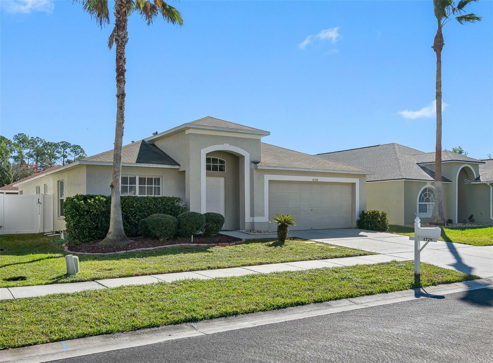 Property Photo:  4728 Barchetta Drive  FL 34639 