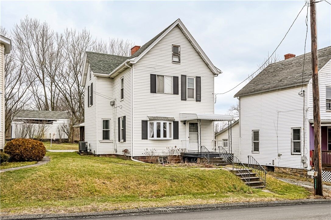 Property Photo:  1109 United Way (Aka Calumet United Rd)  PA 15689 