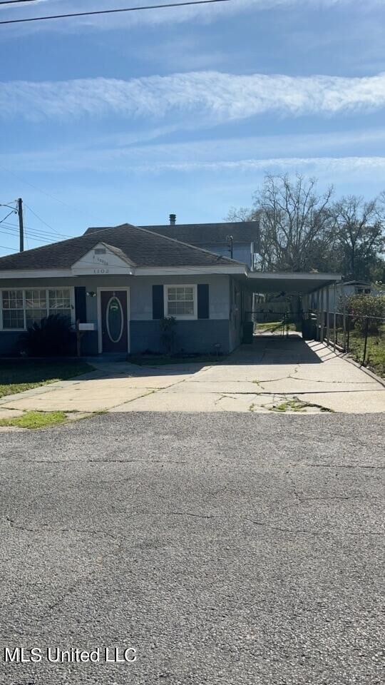 Property Photo:  1102 Kell Avenue  MS 39567 