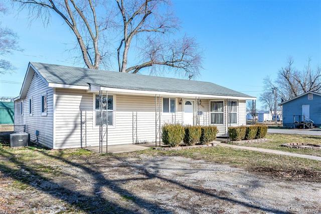 Property Photo: 502 North 2nd MO 63343