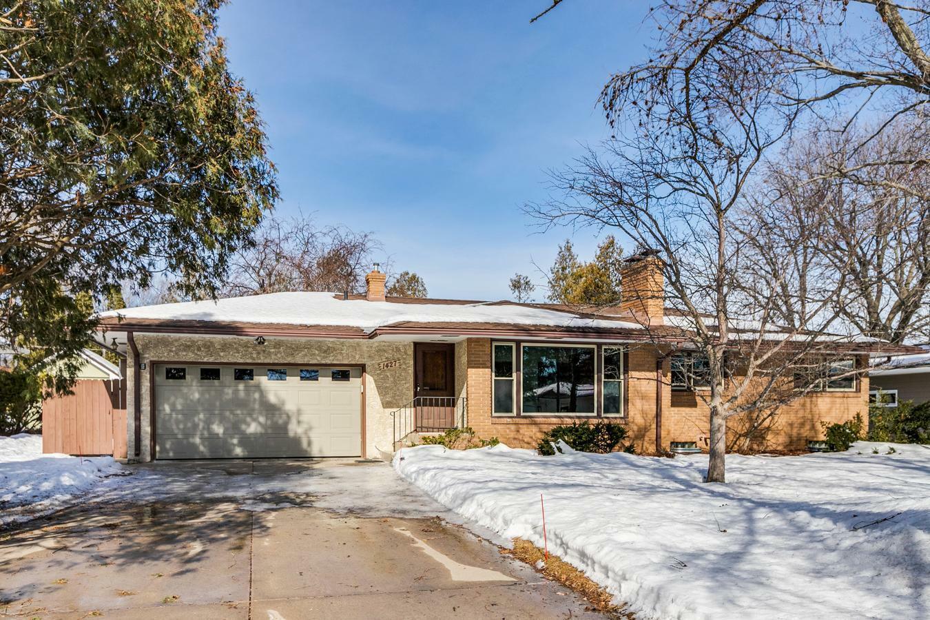 Property Photo: 1427 Clarmar Avenue W MN 55113