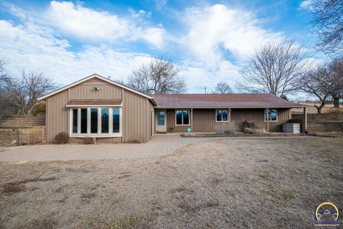 Property Photo:  5921 SE 101st St  KS 66409 