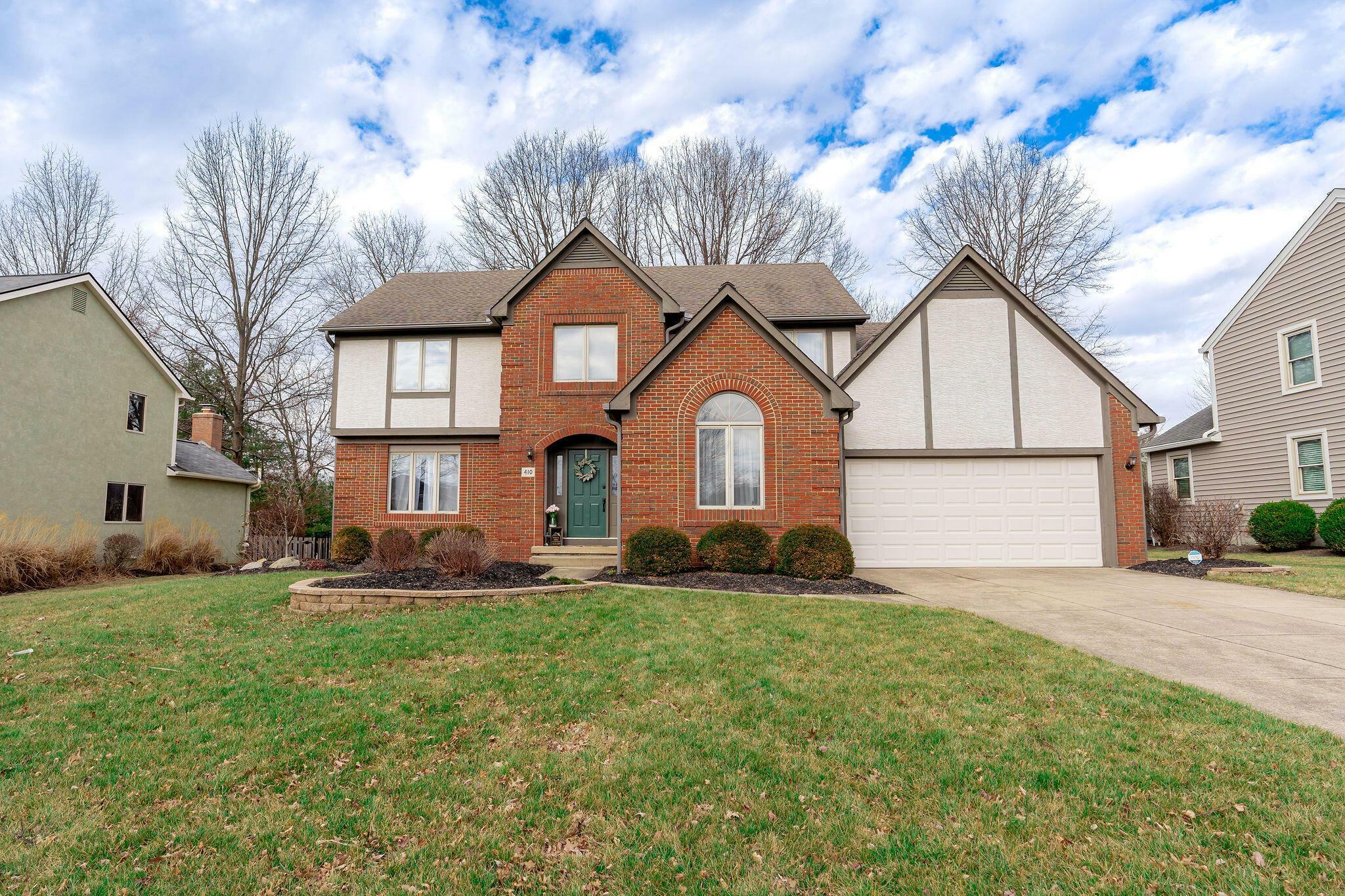 Property Photo: 410 Ashford Drive OH 43082