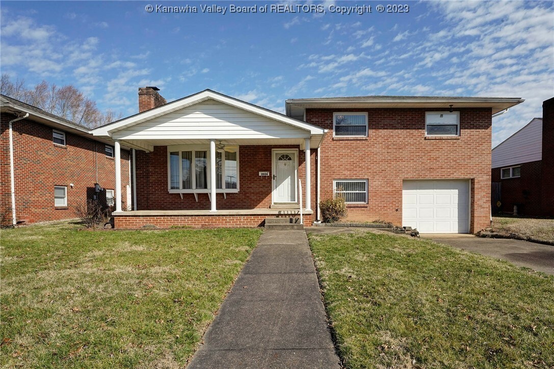 Property Photo: 2024 Lincoln Avenue WV 25177