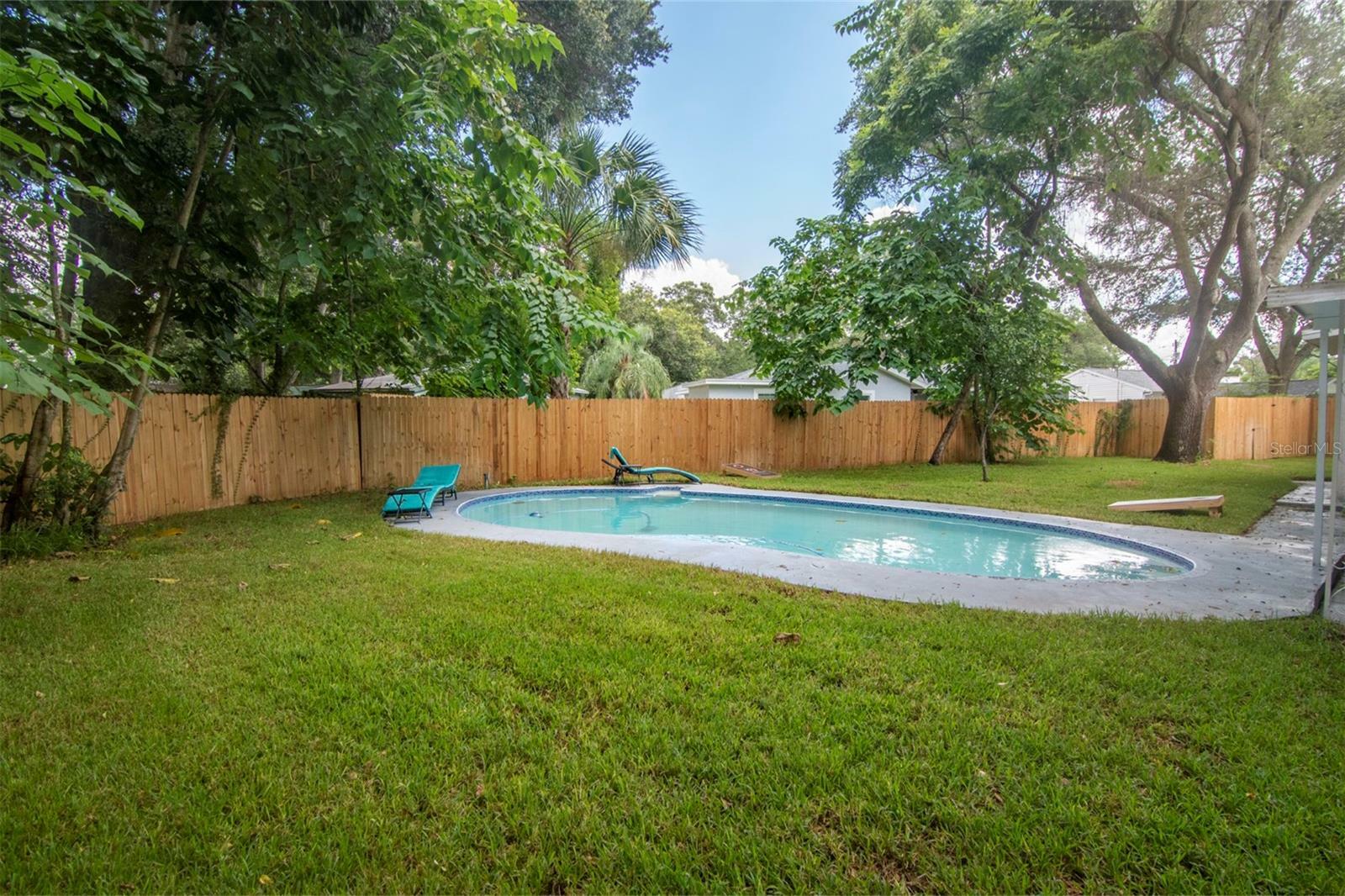 Property Photo:  1504 E McBerry Street  FL 33610 