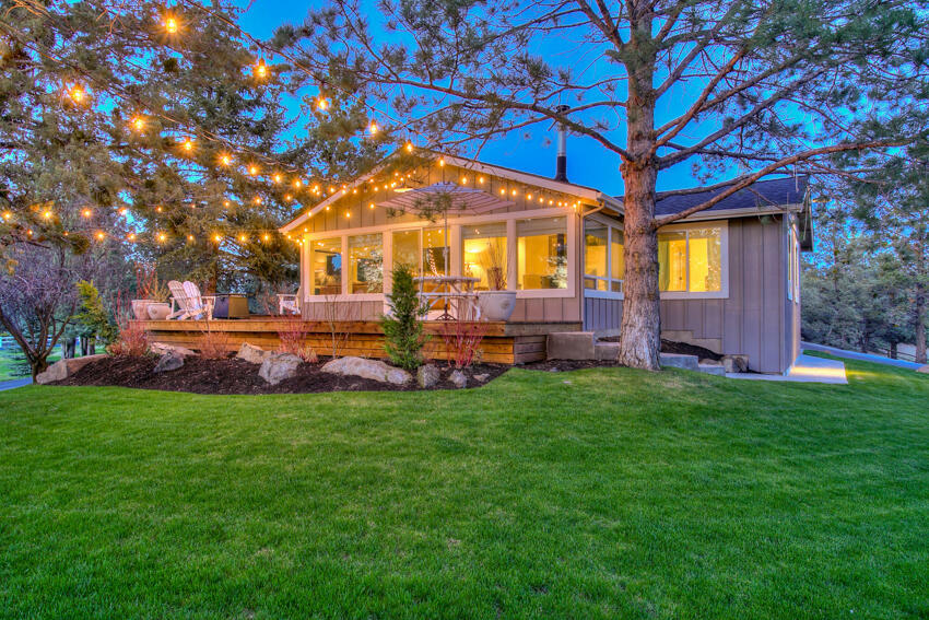 Property Photo: 63210 Overtree Road OR 97701