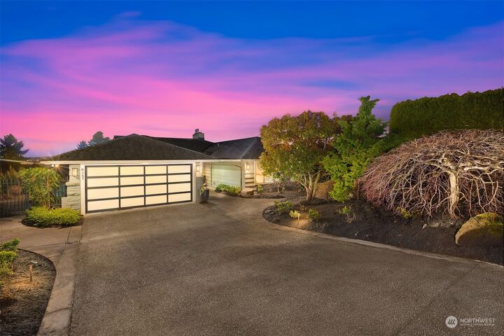 Home for sale in Medina 8457 Midland Road, Medina, WA 98039