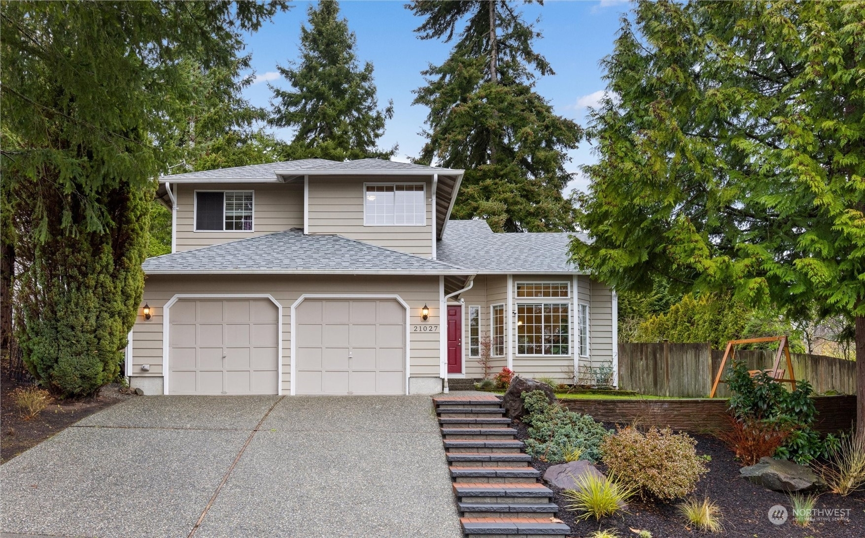 Property Photo:  21027 12th Avenue W  WA 98036 