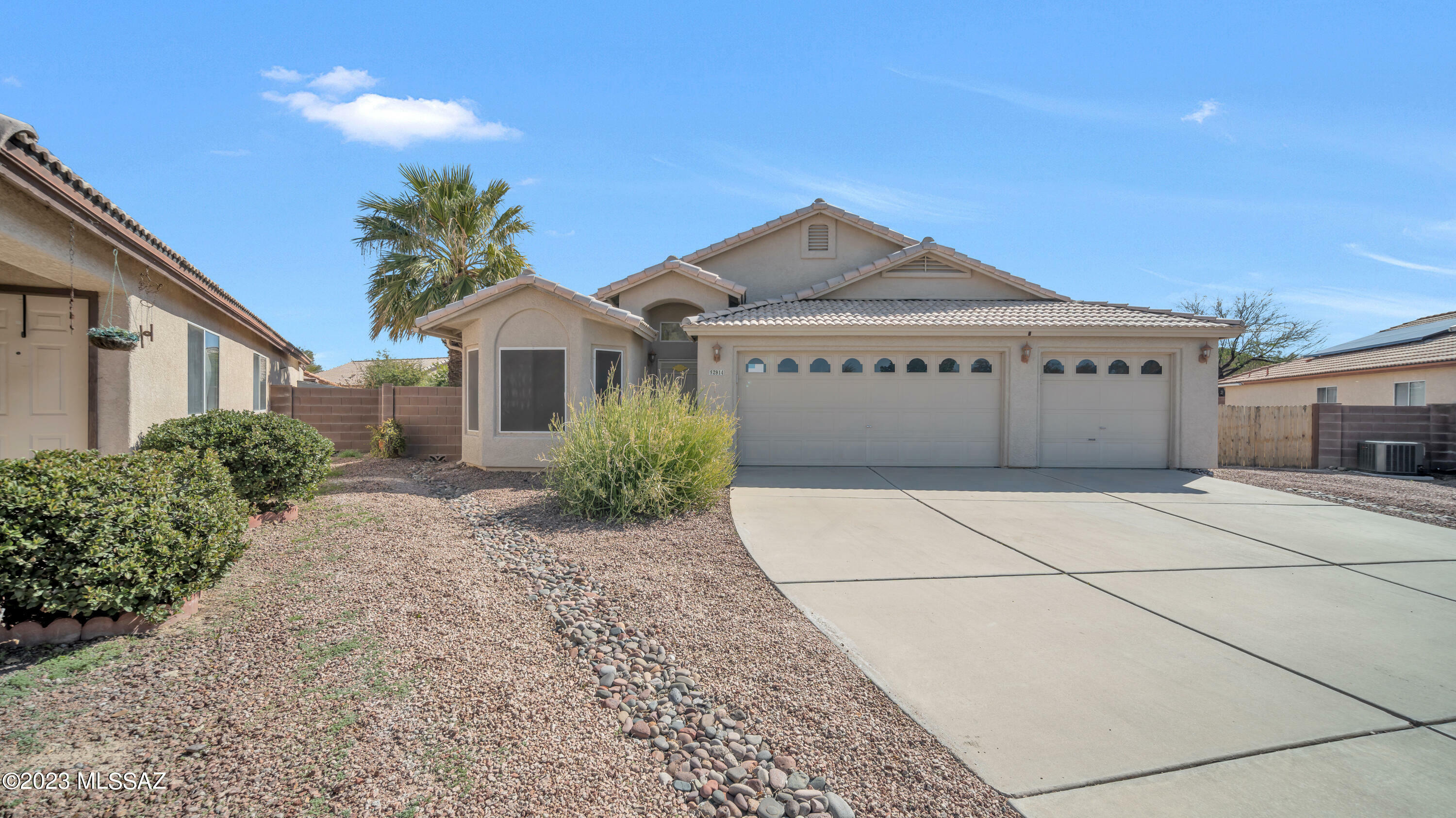 Property Photo:  2914 N Gold Creek Place  AZ 85745 