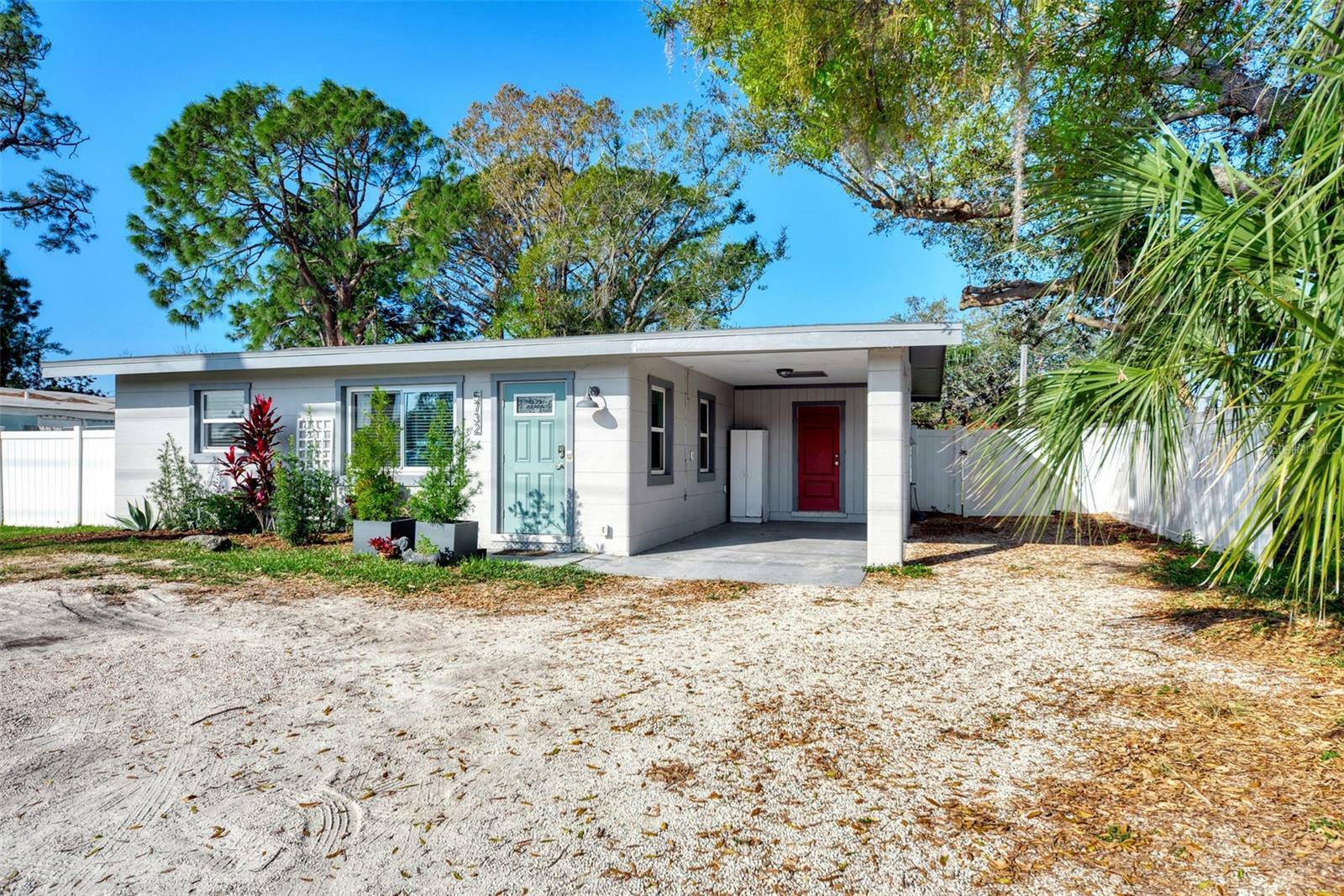 Property Photo:  5732 Beneva Road  FL 34233 